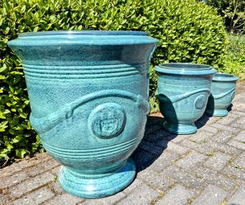 Potten gietijzer geglazuurd terracotta of beton the old way., Tuin en Terras, Bloempotten, Ophalen, Nieuw, Metaal, Balkon