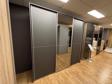 Kledingkast Sinfonie Plus **SHOWROOMMODEL**, Nieuw