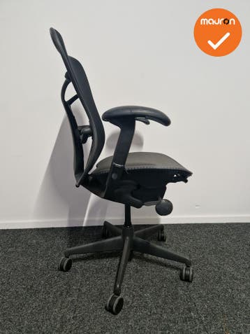 Herman Miller - Mirra 1 - Graphite - Netweave rug, Werkplek, Ophalen of Verzenden, Gebruikt, Stoel