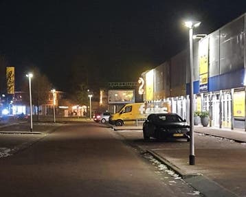 ACTIE : HYBRIDE LED solar + 230V lantaarnpaal armatuur +..., Nieuw