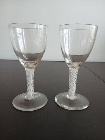 Wijnglas (2) - Kristal - 18, Antiek en Kunst, Antiek | Glas en Kristal