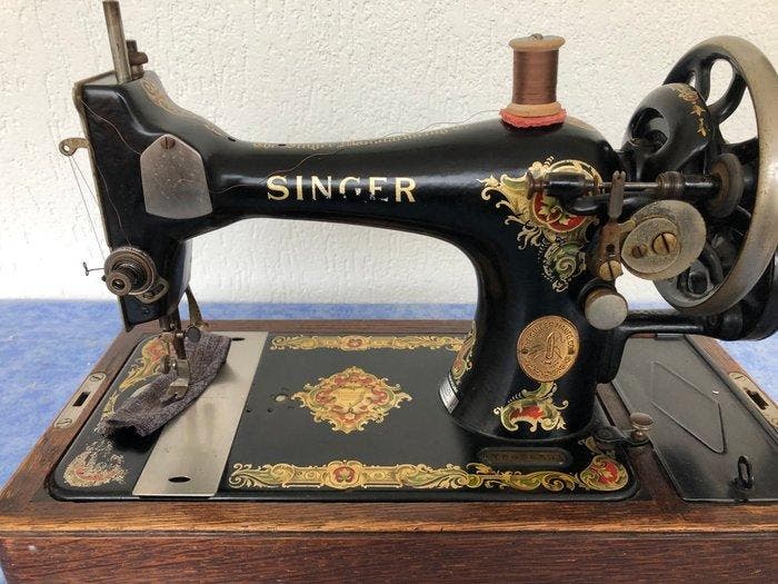 Singer 128K (1933) Naaimachine - Gietijzer, Antiek en Kunst, Kunst | Designobjecten