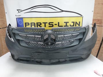 Gebruikte voorbumper (compleet met grille en sterembleem) vo, Auto-onderdelen, Ophalen of Verzenden, Nieuw