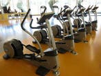 OPHEF crosstrainer TECHNOGYM excite Synchro 7299,- nu 1399,-, Ophalen of Verzenden, Gebruikt, Benen