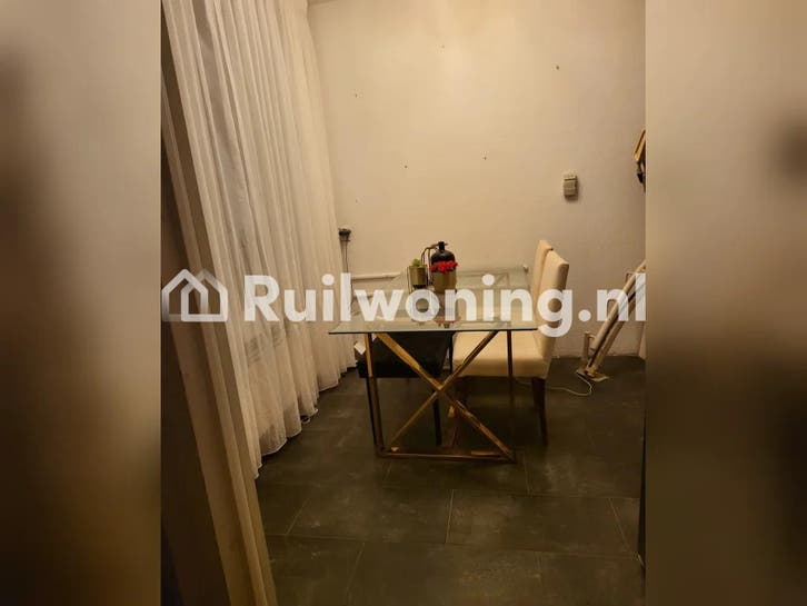 Ruil mijn Gouda flat voor jouw plek in Amsterdam, Huizen en Kamers, Woningruil, Amsterdam