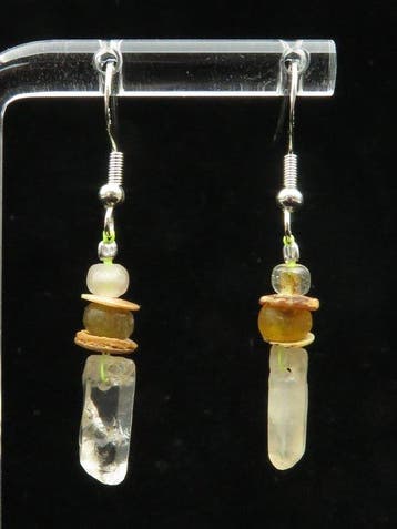 Oud-Egyptisch Oorbellen gemaakt van glas en faience
