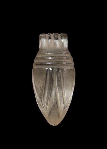 Oude Egypte, late periode Bergkristal Floral Amulet (Zonder
