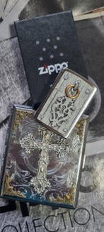 Zippo - Tor zum Eisernen Kreuz 3D Emblem. - Zonder, Verzamelen, Nieuw