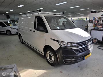 Zakelijke lease - Volkswagen Transporter 2.0 TDI L2H1 Airco, Gebruikt, Euro 6, Wit, Handgeschakeld