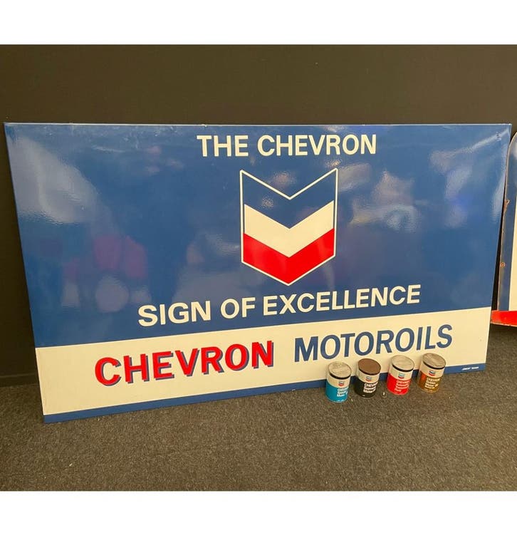 Groot Chevron Motor Oils Emaille Bord - 204 x 118cm, Verzamelen, Merken en Reclamevoorwerpen, Ophalen