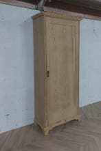 Landelijke klassieke kast, eendeurskast, linnenkast, legkast
