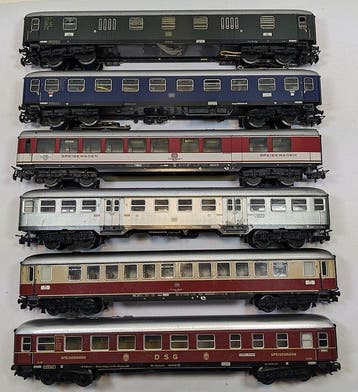 Märklin H0 - Modeltrein personenwagen (7) - 7 passagier- en, Hobby en Vrije tijd, Nieuw