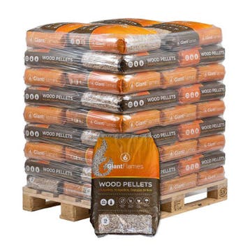 Pallet Giant Flames houtpellets 65 zakken x 15kg (975kg), Tuin en Terras, Haardhout, Minder dan 3 m³, Ophalen of Verzenden, Overige houtsoorten