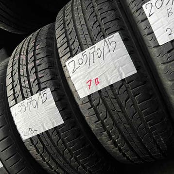 2 x BFGoodrich 205-70-15 Zomerbanden 9mm, Auto-onderdelen, Banden en Velgen, Gebruikt, 15 inch, Band(en), Personenwagen