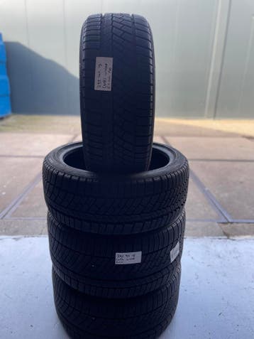 295/35/19 Continental Winter 6,5MM 2 STUKS 250,-, Gebruikt, 295 mm, Winterbanden, Band(en)