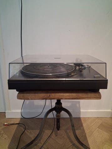 Sanyo - TP-1012UM Semi-Automatic Direct-Drive Platenspeler, Nieuw