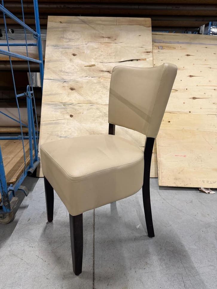 Stoel, Huis en Inrichting, Stoelen, Vijf, Zes of meer stoelen, Overige kleuren, Gebruikt, Hout, Kunststof, Ophalen