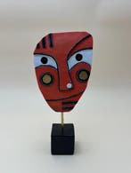 sculptuur, ***Primitive mask*** - 23 cm - Hars