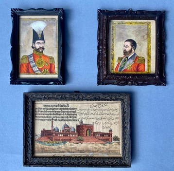 Verzameling van drie handgekleurde prenten, Britse koloniale