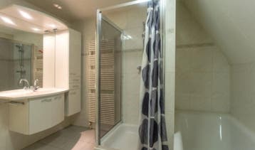 Te huur Kamer Johannes Camphuijsstraat In Den Haag, 20 tot 35 m², Den Haag