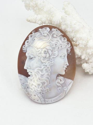 CASSIS MADAGASCARIENSIS - Cameo - handgesneden camee