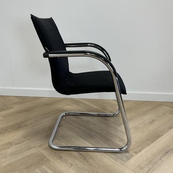 Ahrend vergaderstoel , zwart - chroom, Ophalen of Verzenden, Gebruikt, Stof, Eén