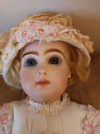 Poupée Ancienne Jumeau – Tête Biscuit SFBJ Moule 60 – Parlante – Corps D'origine