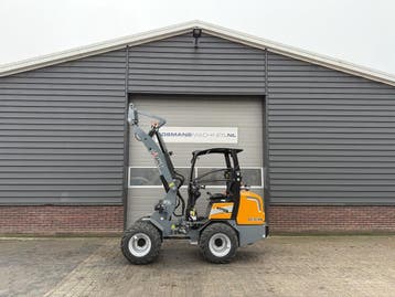 Giant G2300 HD minishovel NIEUW, Zakelijke goederen, Machines en Bouw | Kranen en Graafmachines, Ophalen, Wiellader of Shovel