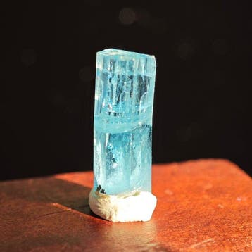 7,7 ct aquamarijn in A++ kwaliteit, helder hemelblauw uit