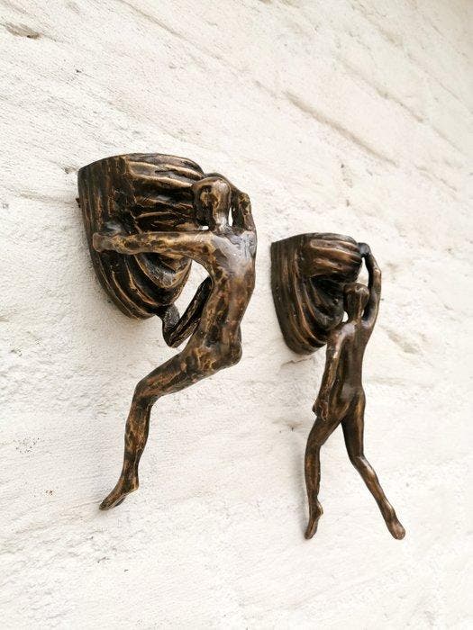 Beeldje - Wall hangers (2) - Brons, Antiek en Kunst, Kunst | Designobjecten