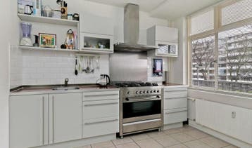 Te Huur 2 Kamer Appartement Everaertstraat In Rotterdam, Huizen en Kamers, Huizen te huur, Rotterdam, Direct bij eigenaar, Appartement