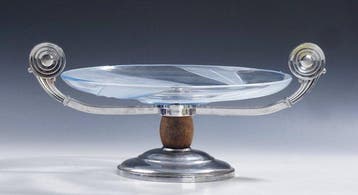 Schaal - Art Deco fruitschaal (tazza) in lichtblauw geperst