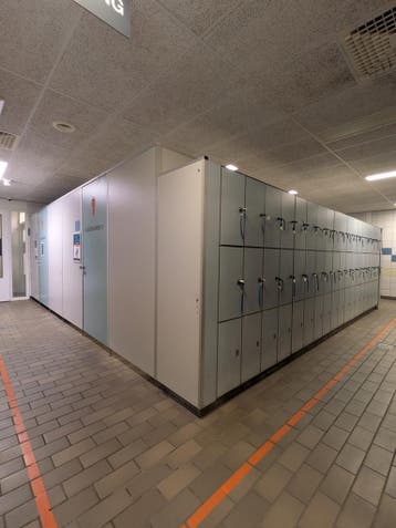 2x Grote kleedruimte met lockermodule, Nieuw