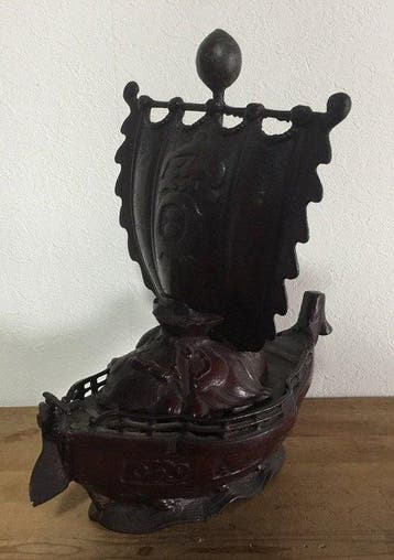 Japanese - Large Japanese Cast Iron Incense Burner -