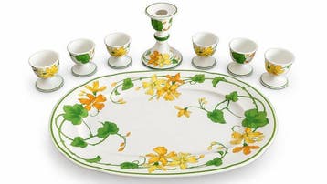 Villeroy & Boch - 6 Coquetiers, 1 Grand plat, 1 chandelier