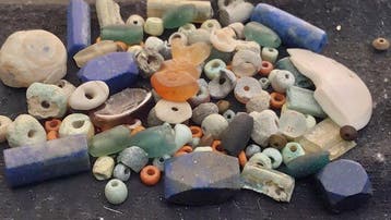 Oudegyptisch naar Romeins Glas meer dan honderd oude kralen, Antiek en Kunst
