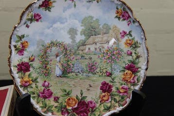 Bord - Keramiek - Royal Albert-collecteur