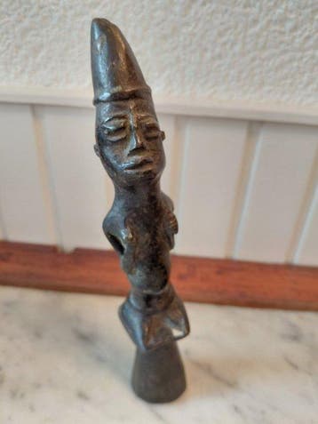 Beeldje, Yoruba Ogboni/Osugbo staf - 24 cm - Gepatineerd
