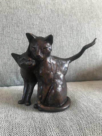 Beeld, two cats kissing - 18 cm - Brons