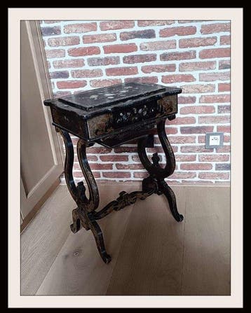 Kaptafel - Burgautée kapster - Hout, Papier-maché, Burgau -
