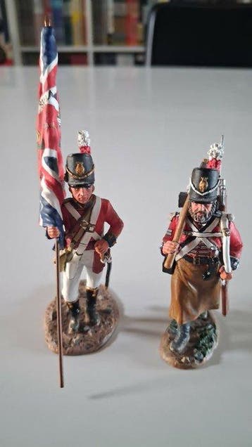 King & Country - Tinnen soldaat - NA185 Walking Flagbearer &, Nieuw