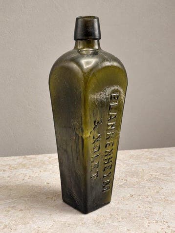 Antieke jeneverfles Blankenheym & Nolet – olijfgroen glas –