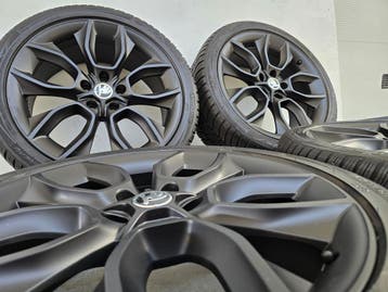 Skoda Karoq Superb VW Passat 19 inch NIEUWE Winterbanden, 19 inch, Banden en Velgen, Nieuw, 235 mm