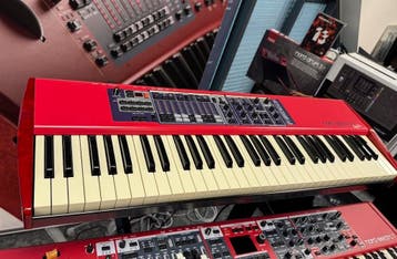 Nord Electro 2 61, Ophalen of Verzenden, Zo goed als nieuw, Digitaal
