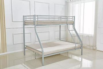 Stapelbed | Drie persoons | Trio bed | Wit of Zilver, Huis en Inrichting, Slaapkamer | Stapelbedden en Hoogslapers, 160 tot 180 cm
