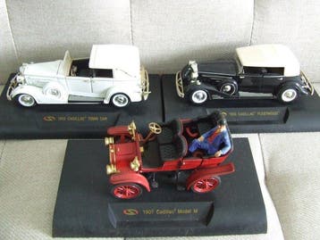 Signature Models 1:32 - Modelauto - O Cadillac Town car de, Nieuw
