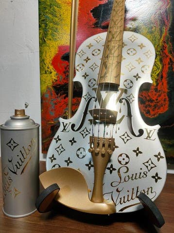 fp pop art - Louis Vuitton Violon et Capsule luxury gris