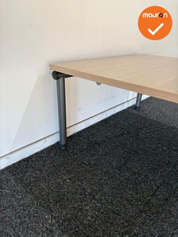 Bijzettafel - Antraciet onderstel - 80x80cm - Grijs eiken bl, Werkplek, Ophalen of Verzenden, Gebruikt, Bureau