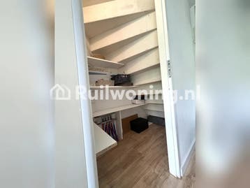 Heiloo: Huis met 4 kamers, 80 m², €698 huur