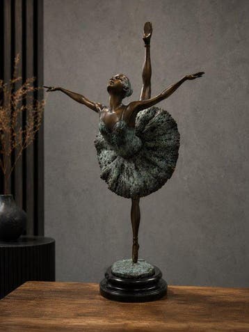 sculptuur, Imposante bronzen ballerina – spectaculaire